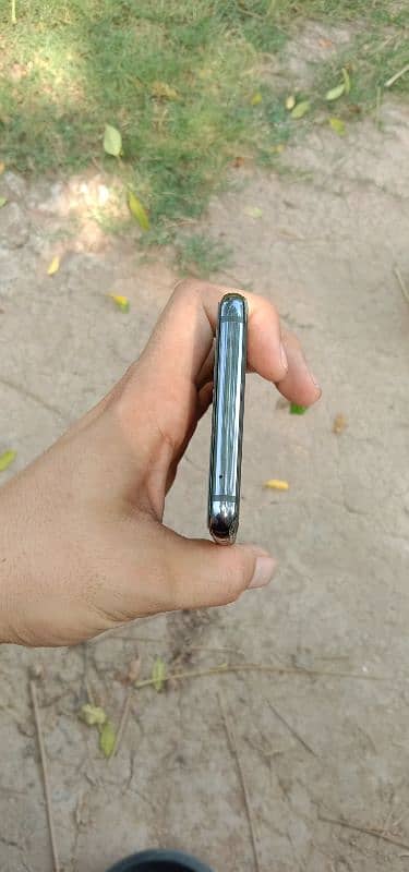 lg v50 used phone 2