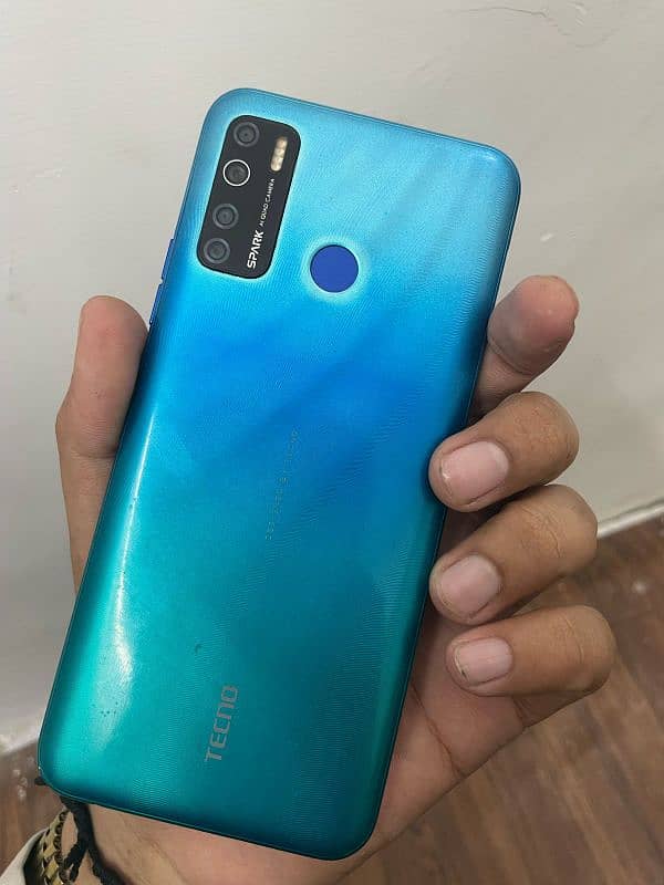 techno spark 5 pro 4/128 0