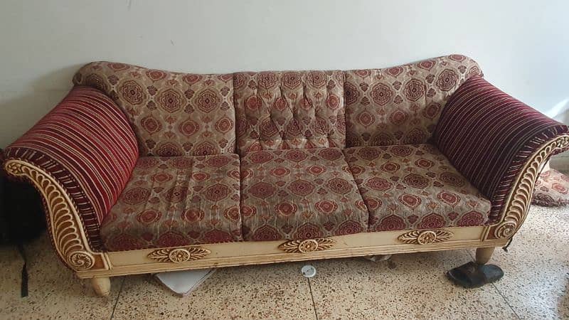 5 seater sofa in good condition 1