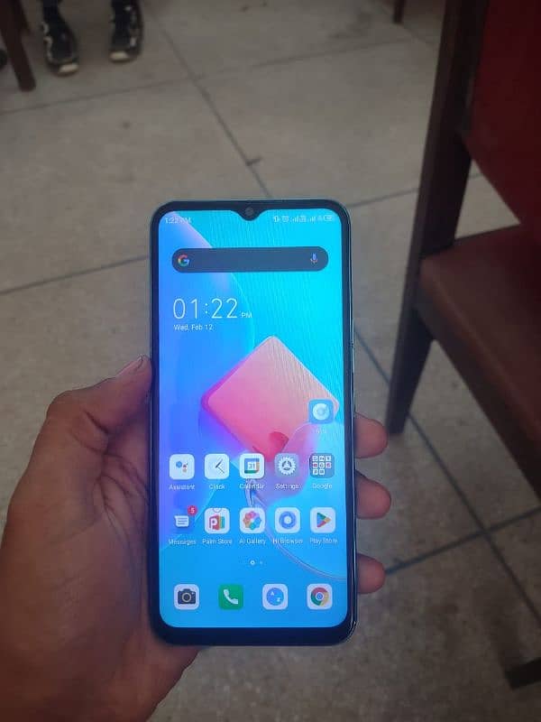 Tecno spark 8c.   8/128 0