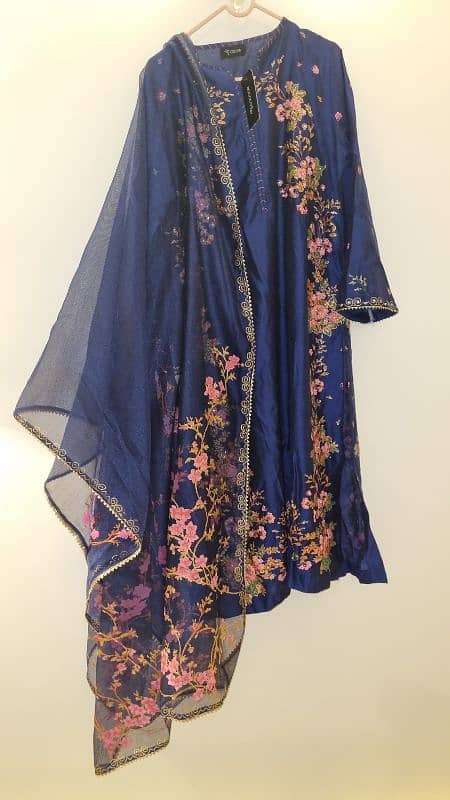 Cocoon 3-piece Ready to Wear (BRAND NEW, tagged] 1