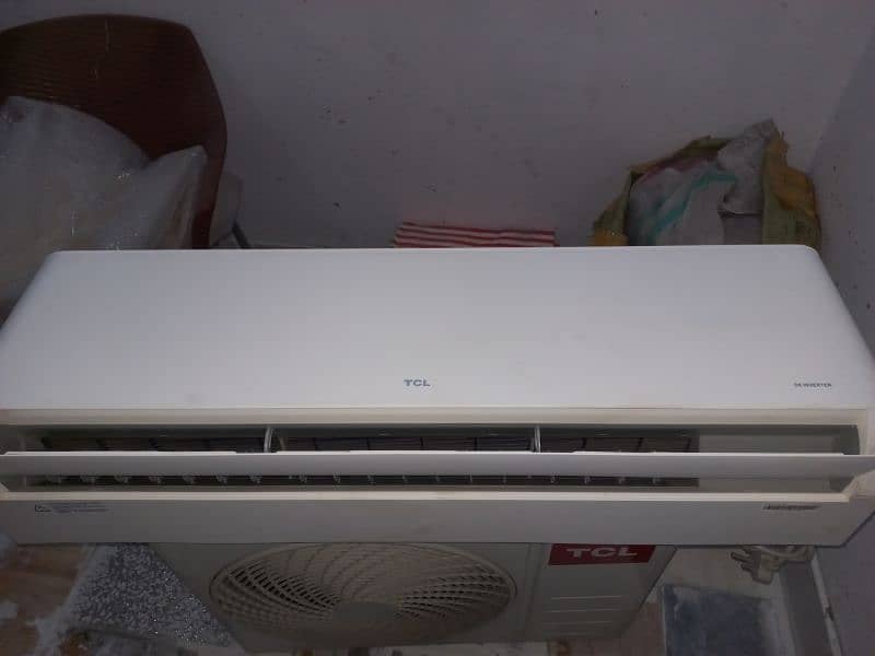 TCL 1.5 ton DC inverter 10/10 condition 4