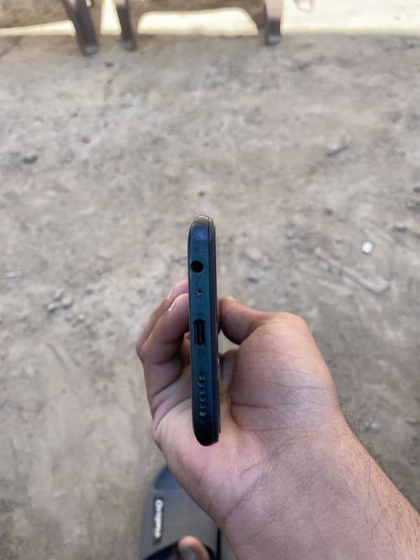 Infinix Not 10 6/128 with complete Box 4