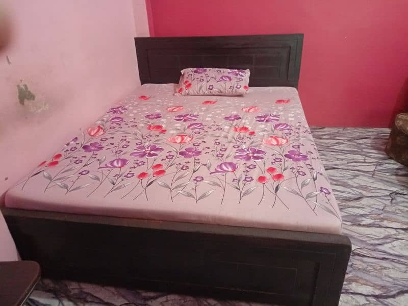 Double Bed with molti mattress 0