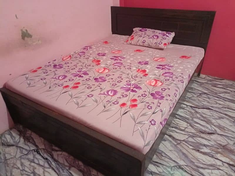 Double Bed with molti mattress 1