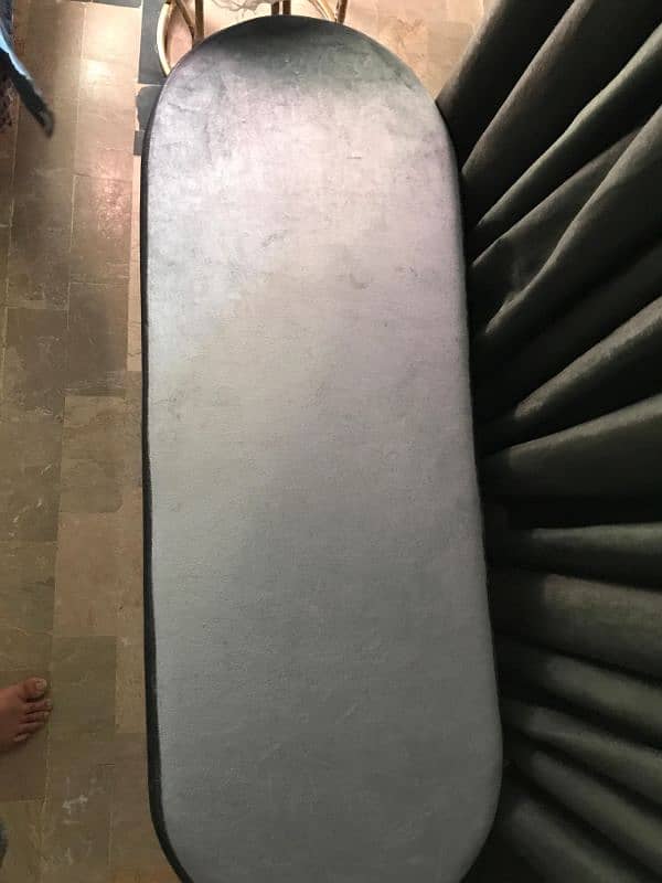 couch / sethi 5