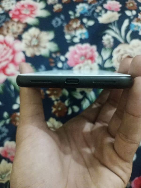 Google Pixel 4XL 10/10 condition 2