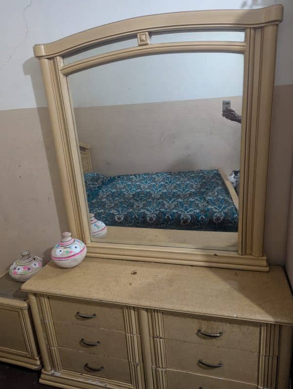 Bed and dressing table 6