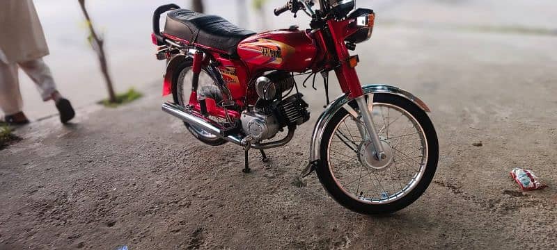 Yamaha YB 100 2