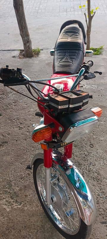Yamaha YB 100 6