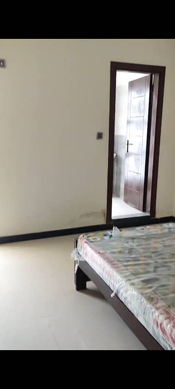 A Prime Location 2 Bed Furnished Apartment With Boulevard Facing Is Available With All Facilities. 7