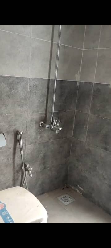 A Prime Location 2 Bed Furnished Apartment With Boulevard Facing Is Available With All Facilities. 9