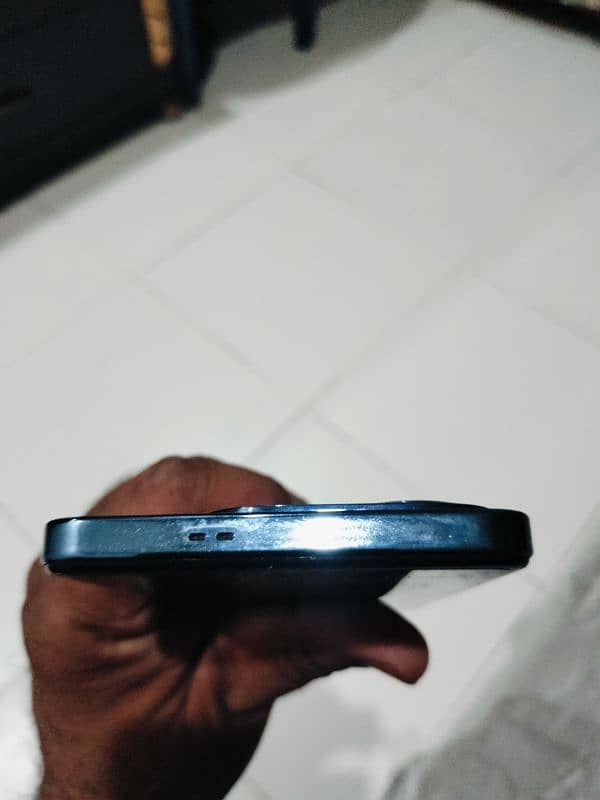 Infinix hot 40 in pristine condition 3