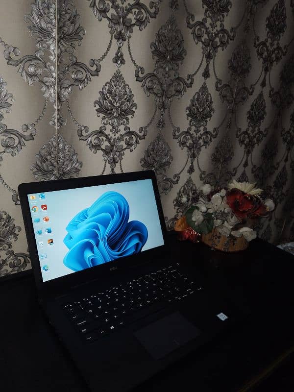 Dell Latitude 3490 i5 8th Generation 1