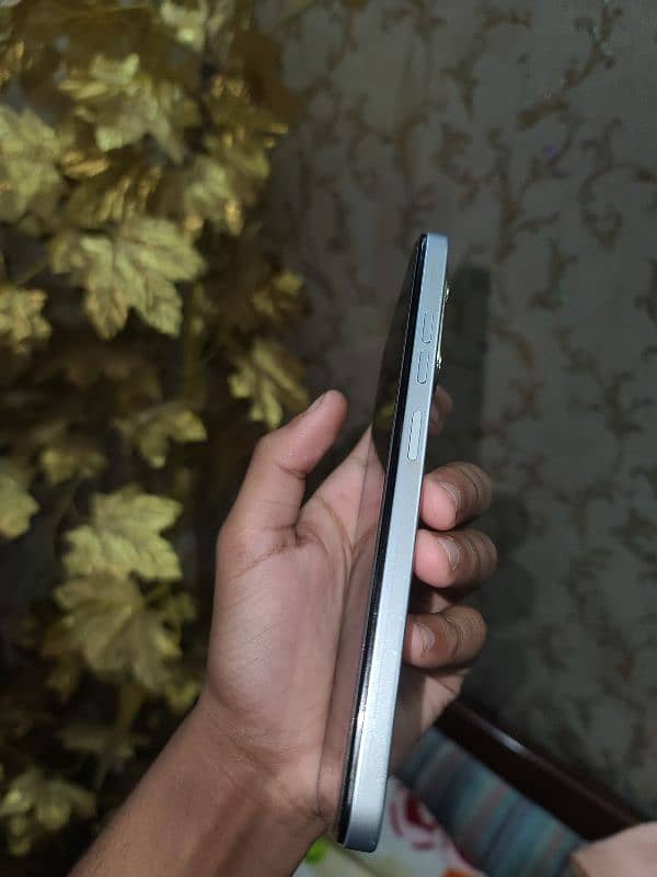 tecno spark 20 all okay no open no repair 03301581095 ye contact numbe 2