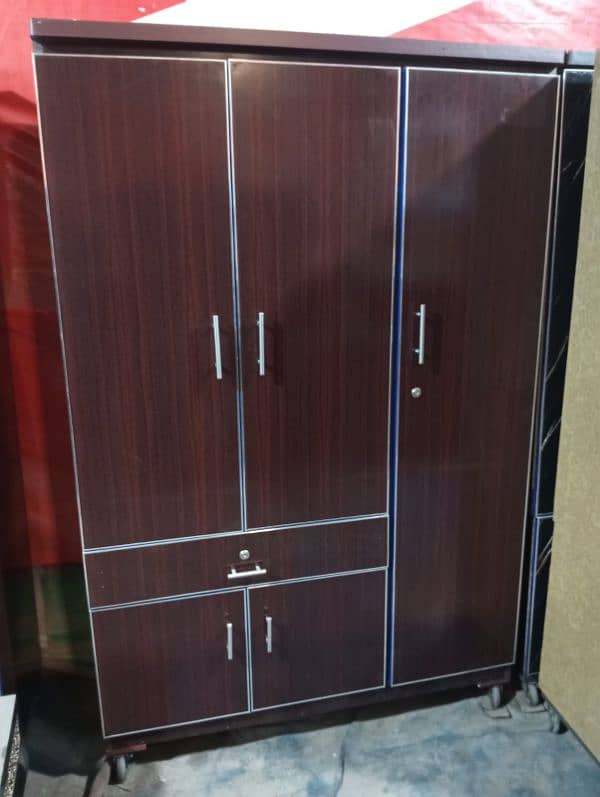3 door almari 0