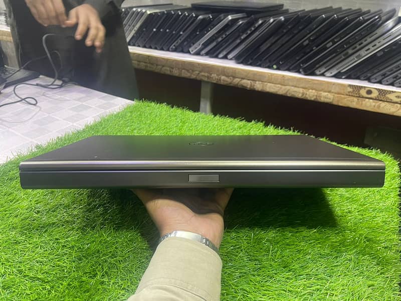 Dell Precision M6800 i7 4th MQ NVIDIA 4 GB (0322-8832611) 10