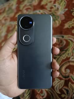 Vivo v50 . . 5G . . . . 256 GB