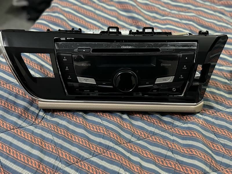 Clarion Genuine Multimedia with frame Corolla multimedia 0