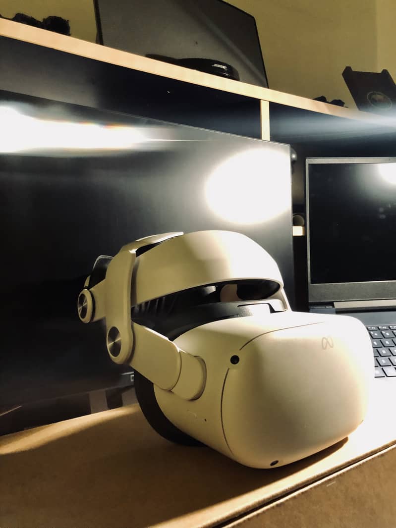 Meta Quest 2 (128GB) VR Headset with Elite Strap – 10/10 Condition 2
