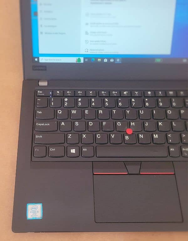 Lenovo Thinkpad 8th Generation with Touchscreen Nvme 2