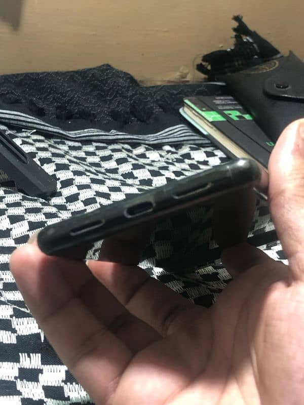 Google pixel 6 Non Pta 9/10 condition 1