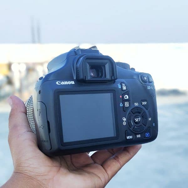 Canon 1100D DSLR camera home use 0