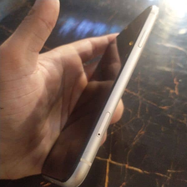 iPhone 11 128gb  non pta SIM time active price 45k 2