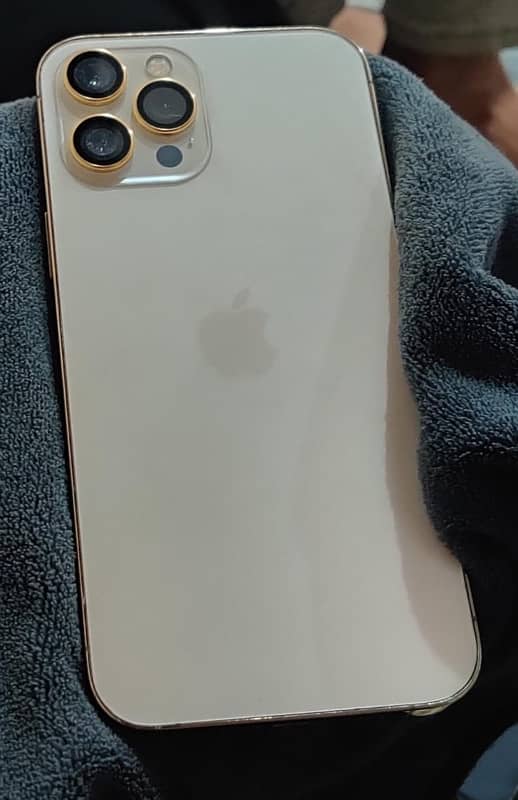iphone 12 pro max Gold colr ( 03166700979 ) whats app 7