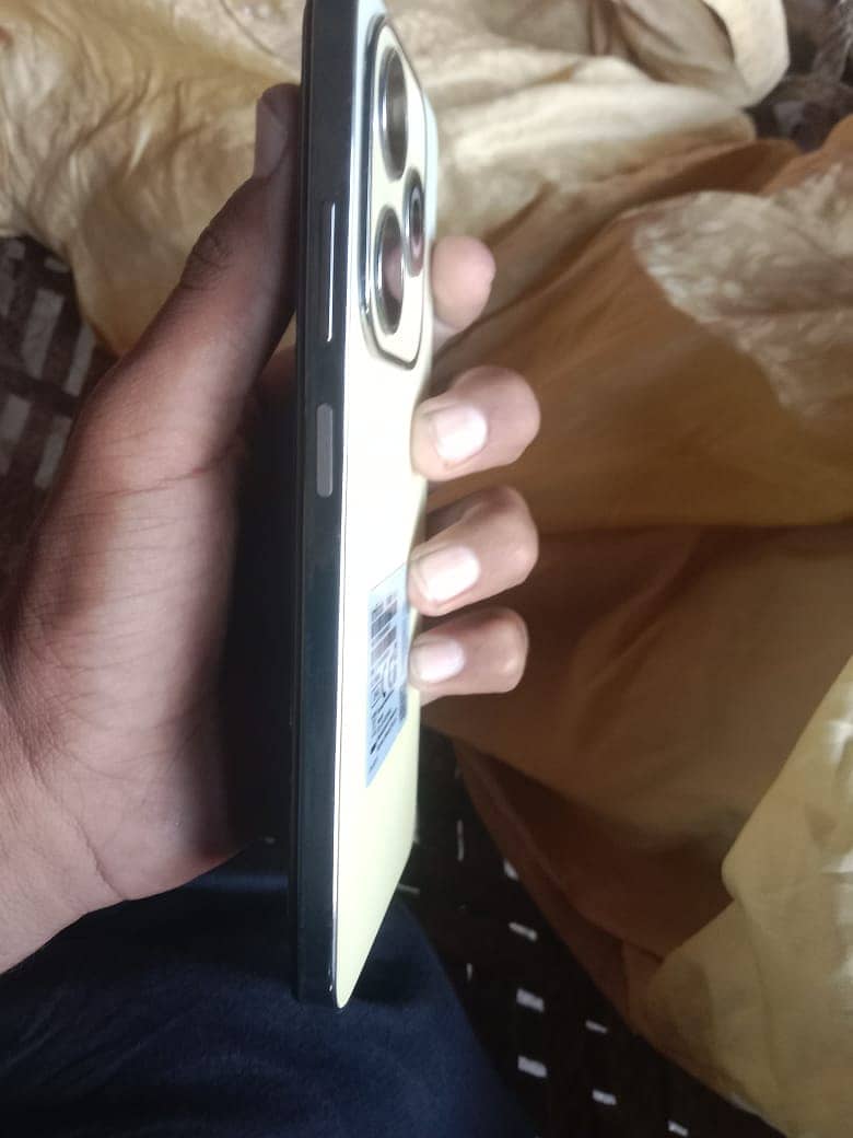 Infinix Hot40i memory 8/128 condition 10/10 hy glass break hy Thora sa 3