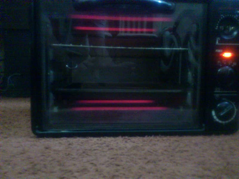 WestPoint Oven 220V~50Hz 1200W. Model : CKF-10RA. 3