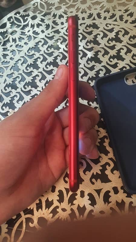 iPhone SE 3 generation 2022 64 GB 1