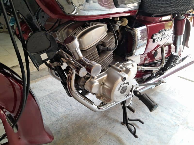 cd 200 honda road master re stored red colour self start 0