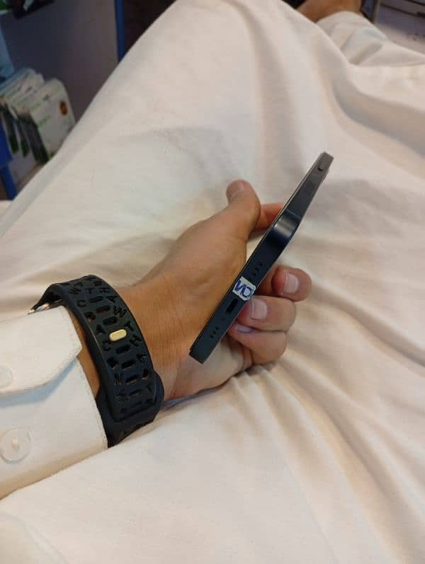 i phone 12, no open no repair charges just 7 times 3