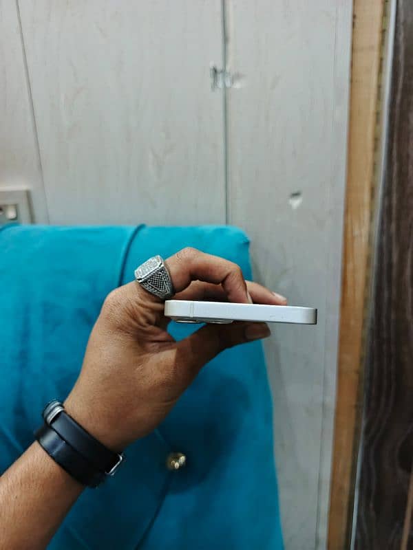 iphone 13 factory unlocked 3