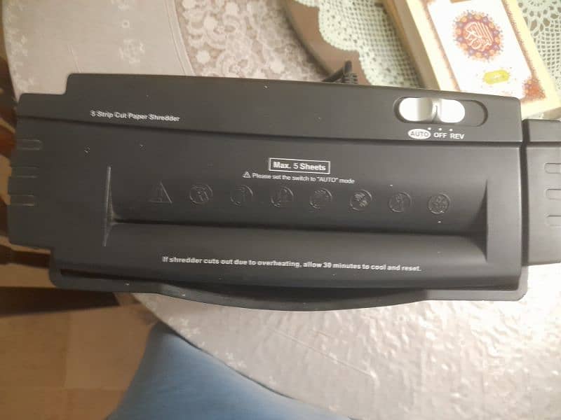 paper shredder 1