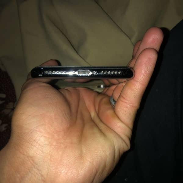 iPhone x 4