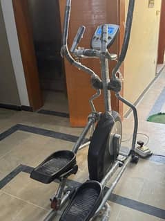 Elliptical cross Trainer