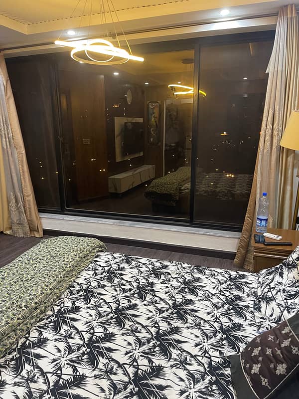 Per day Facing Eiffel Tower view studio apartment 6