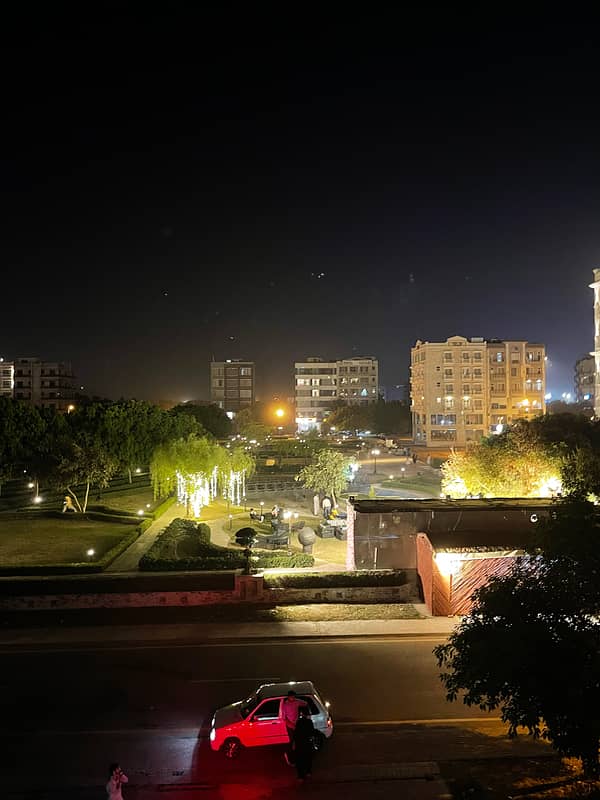 Per day Facing Eiffel Tower view studio apartment 11