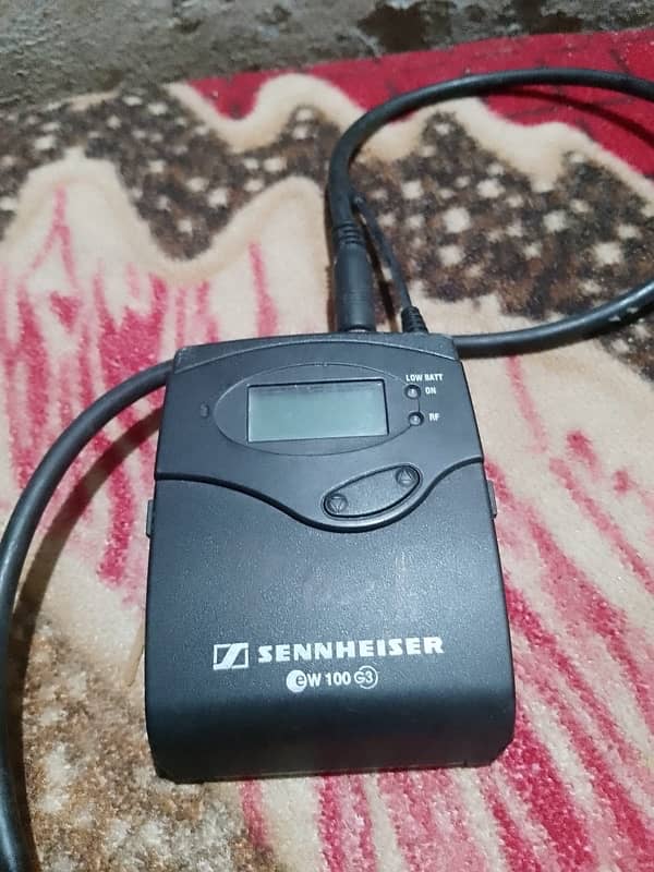 Sennheiser EW 100 G3 Wireless System with Clip-On Lavalier Mic 0