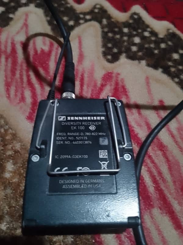 Sennheiser EW 100 G3 Wireless System with Clip-On Lavalier Mic 2