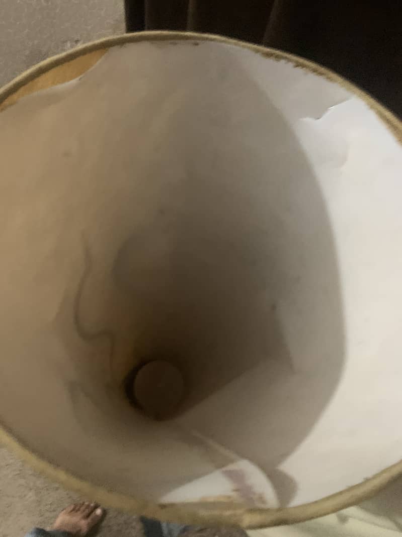 Solid floor lamp no damage 5