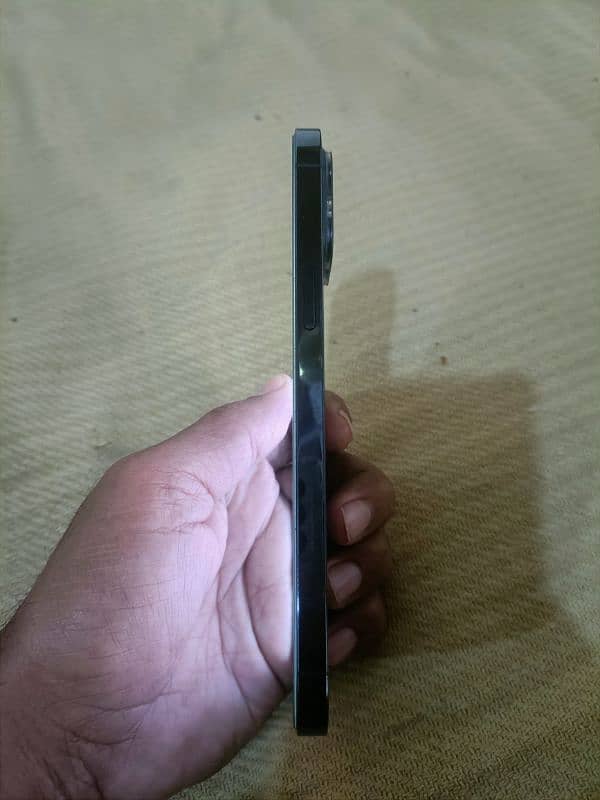 iphone 12 pro Max scratchless 1