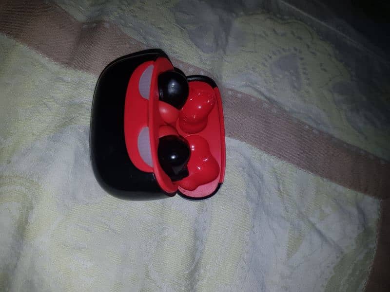 smile pods orignal pords wirless type c box available 6