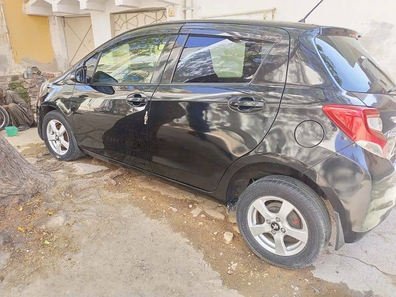 Toyota Vitz 2014-17 8