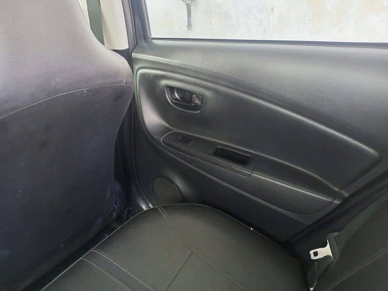 Toyota Vitz 2014-17 17