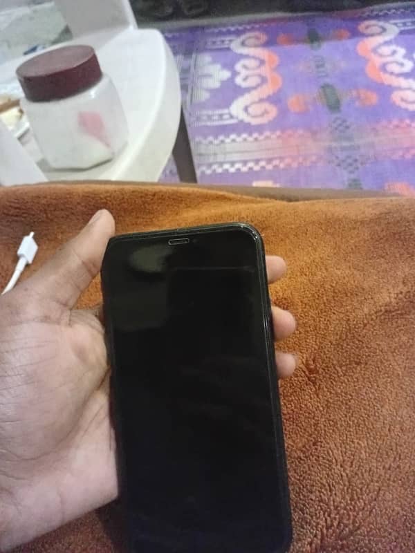 IPHONE XR NON PTA FACTORY UNLOCK 64GB 3