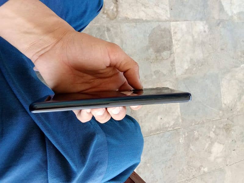 Motorola edg plus 2022 (NON PTA)  8/128 8gen 1 proceser Pubg King 3