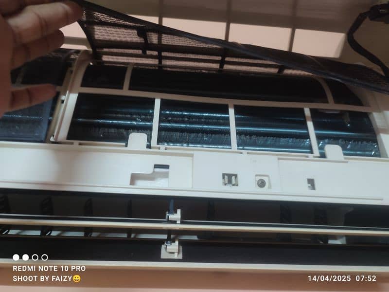 orient ac used 10 on. 9 condition. interested then contact 03128237132 1